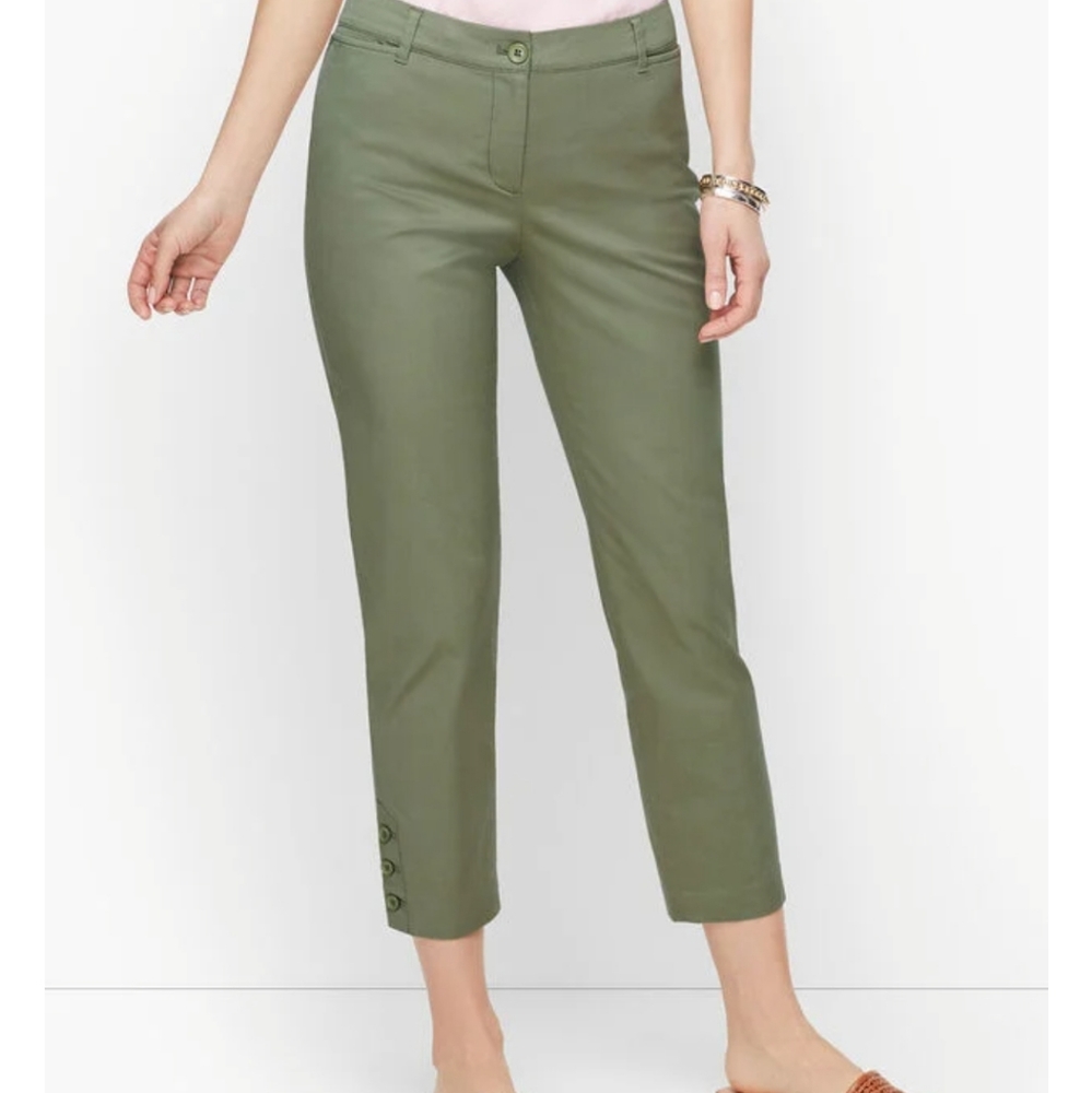 Army green cropped pants